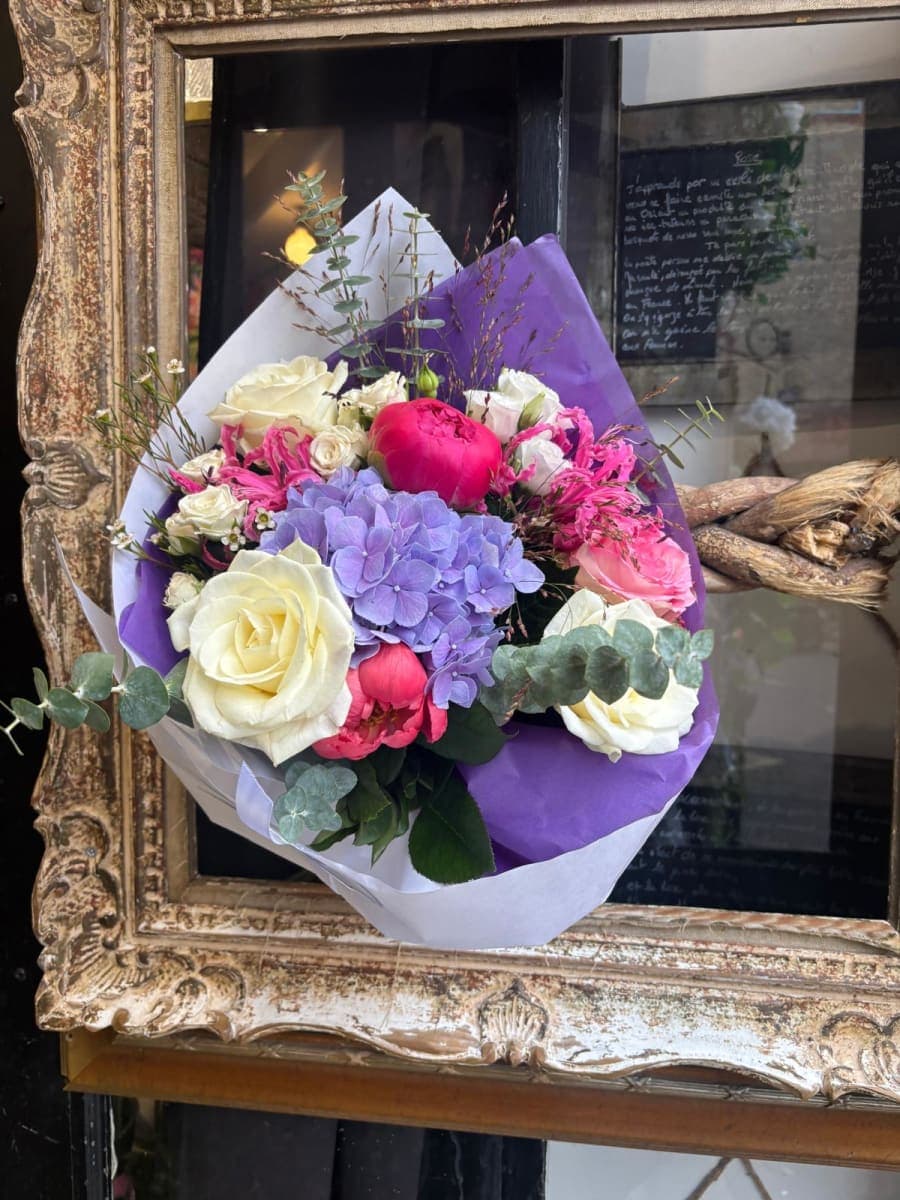 Bouquet de pivoines fuchsia & hortensia mauve